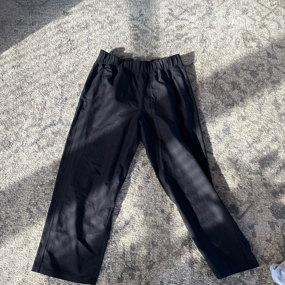 SUPER CUTE LULULEMON WIDE LEG PANTS!